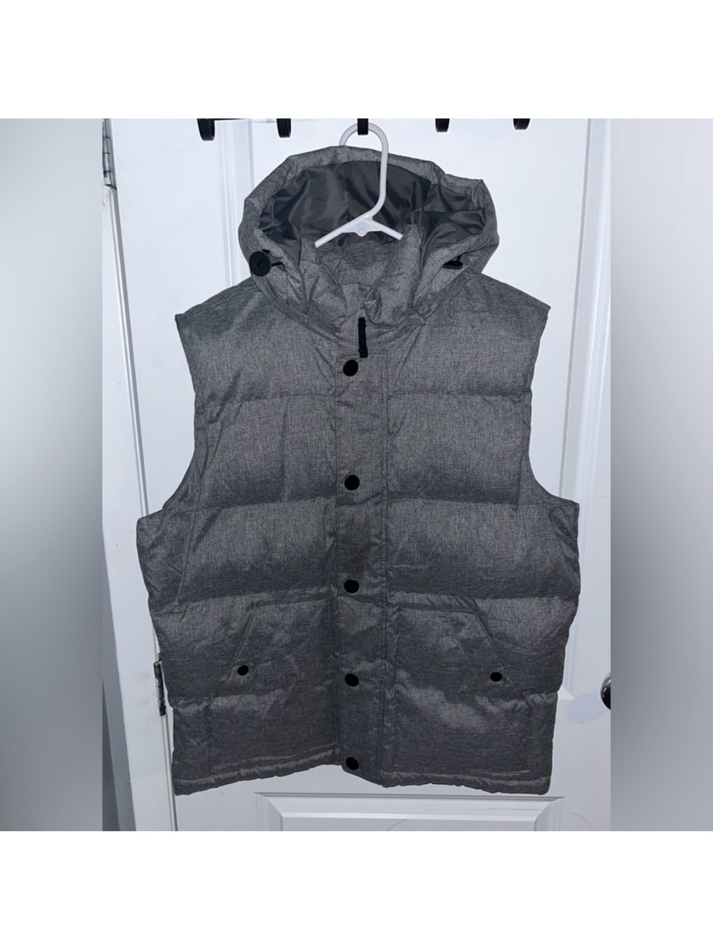 Grey Puffer Vest With Removable Hood Full Zip & Snap Buttons Closure Mens Large